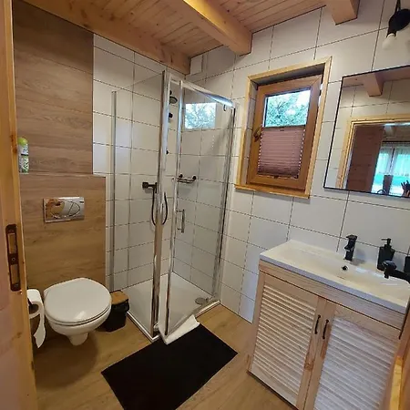 Kanadyjka Drewniane Alpesi faház *